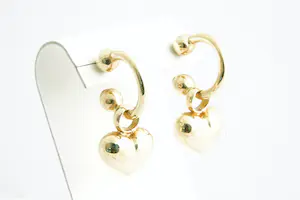 34 -  Opvallende set 18 karaats geel-gouden "open" Creolen met hart oorstekers kopen? Bied vanaf 470!