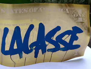 Karl Lagasse - ONE DOLLAR GOLD KARL LAGASSE – Skulptur kopen? Bied vanaf 500!