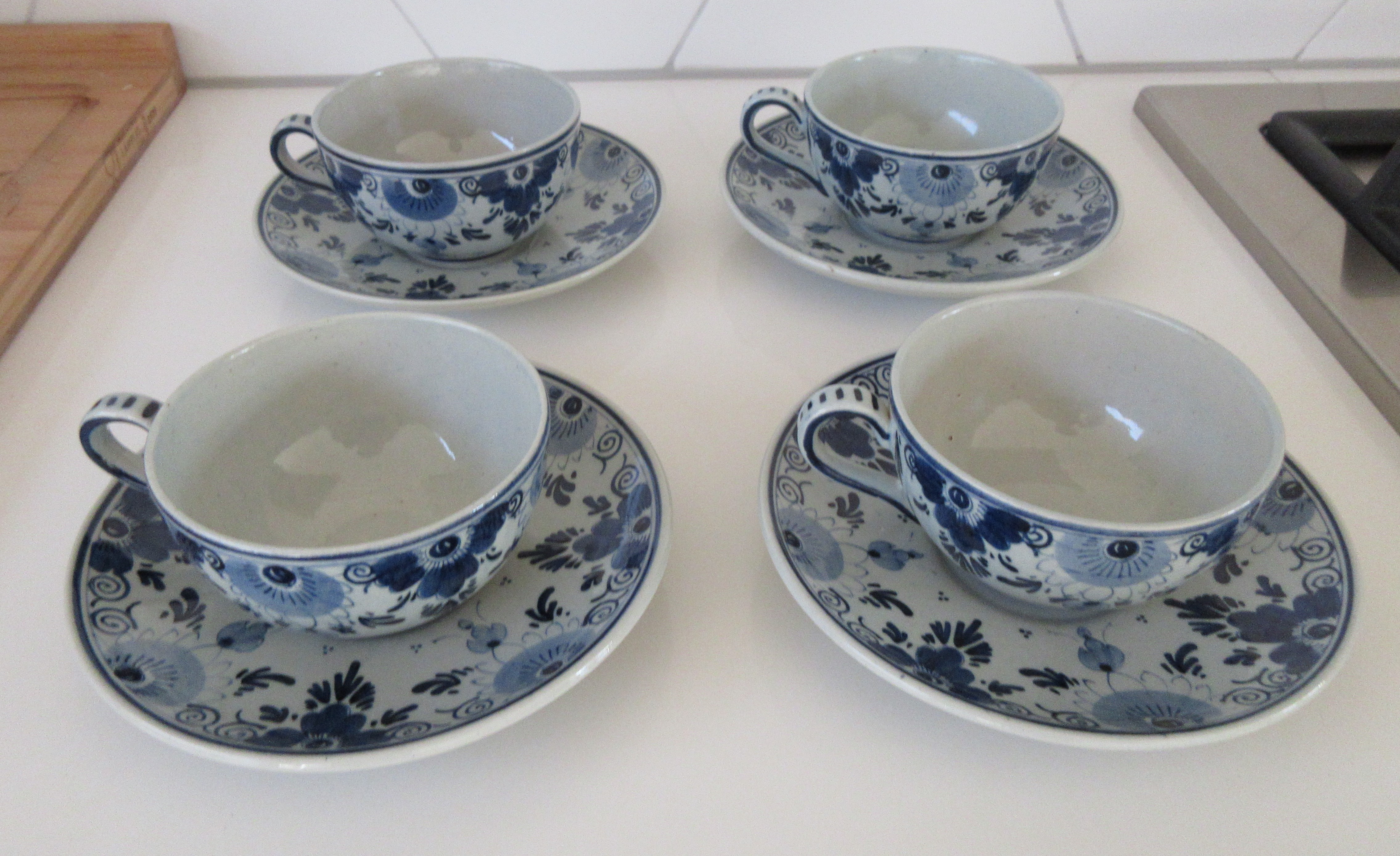 Plateelfabriek Schoonhoven N.V. - Vier platelen kop en schotels decor Delfts kopen? Bied vanaf 26!