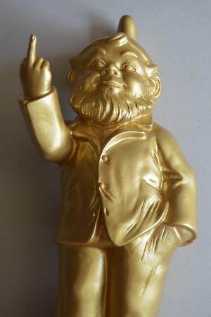 Ottmar Horl - Grote Gnome F*ck You Gesture Goud kopen? Bied vanaf 1!