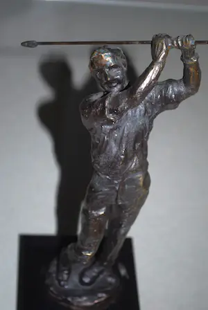 Brons (Onbekend) - Golfer - gesigneerd bronzen beeld (1.8 kg) kopen? Bied vanaf 90!