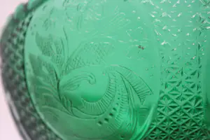 Niet of onleesbaar gesigneerd - Prachtige Emerald Green Kristalen Bokaal kopen? Bied vanaf 1!