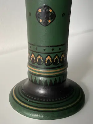 Bert Nienhuis - Plateelbakkerij De Distel, Amsterdam zeldzame decoratieve art deco vaas kopen? Bied vanaf 95!