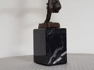 Brons (Onbekend) - Beeld op marmeren voet - Gymnastiek kopen? Bied vanaf 55!