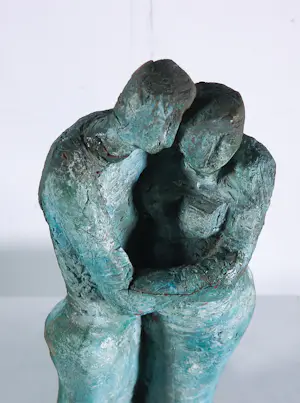 Jaroslawa Dankowa - Keramieken beeld, Minnenden kopen? Bied vanaf 50!