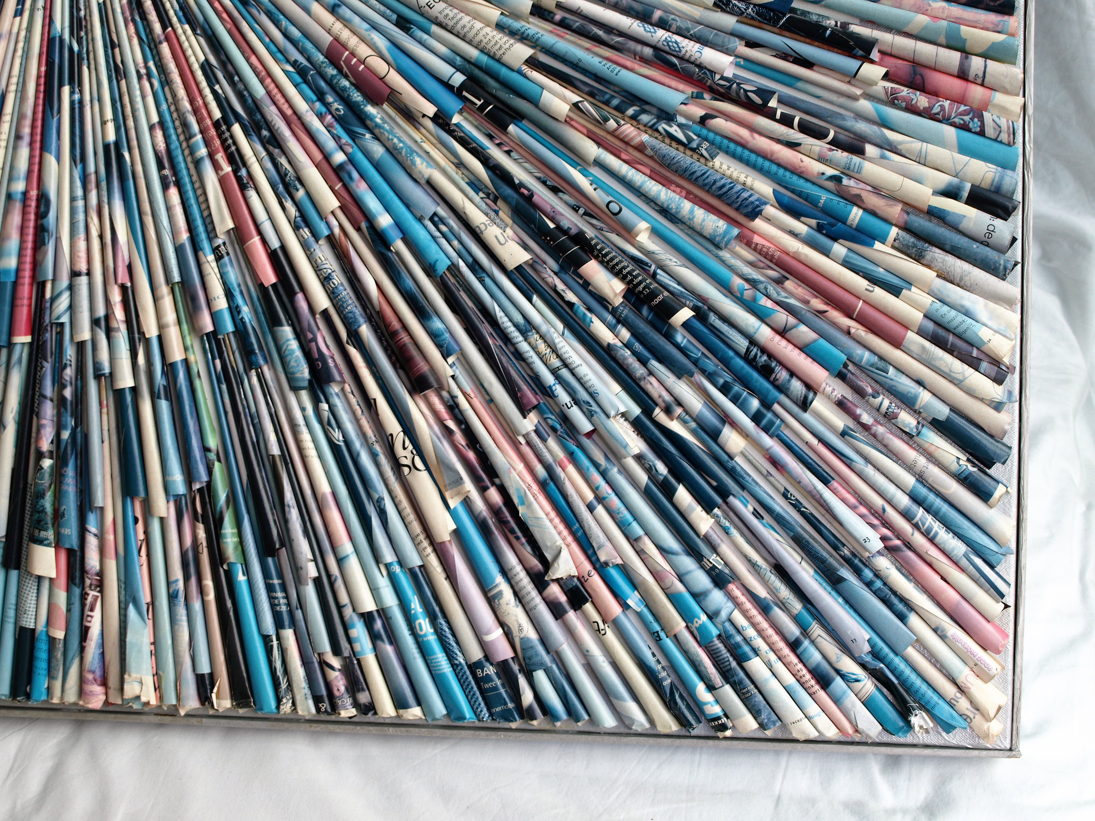 Niet of onleesbaar gesigneerd - Papierkunst – “Cupido” - ingelijst  kopen? Bied vanaf 1!