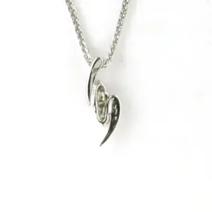 14k wit gouden collier en hanger met briljant geslepen diamanten tot. 0.12ct kopen? Bied vanaf 340!