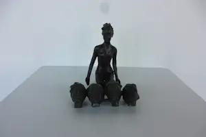 Mieke Oldenburg - Twee bronzen beeldjes, Vrouwfiguur / hoofden kopen? Bied vanaf 150!