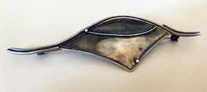 Niet of onleesbaar gesigneerd - Art deco zilveren broche (.835) verkocht voor € 1!