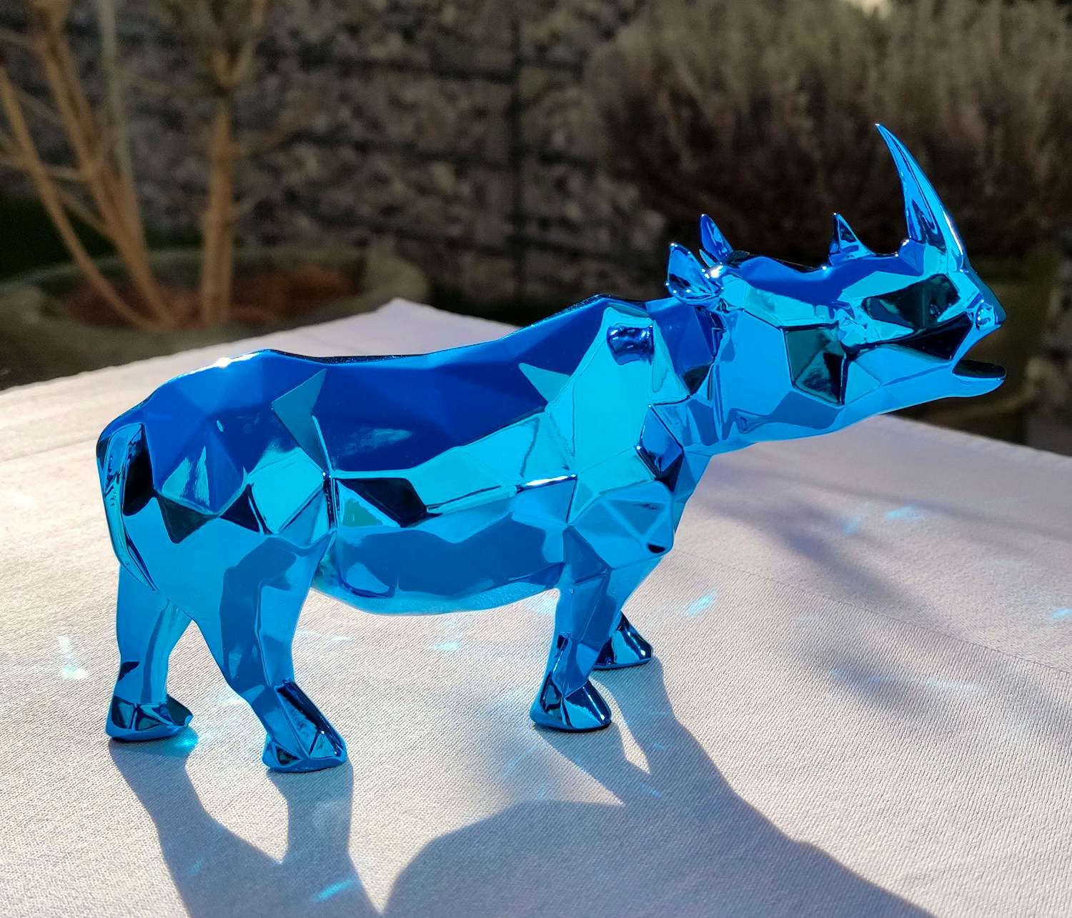 Richard Orlinski - RHINO SPIRIT (AZUR BLUE EDITION) - Skulptur kopen? Bied vanaf 250!