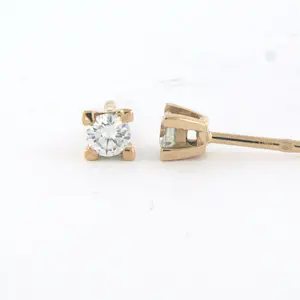 18k rosé gouden solitair oorknoppen met briljant geslepen diamant tot. 0.22ct kopen? Bied vanaf 290!