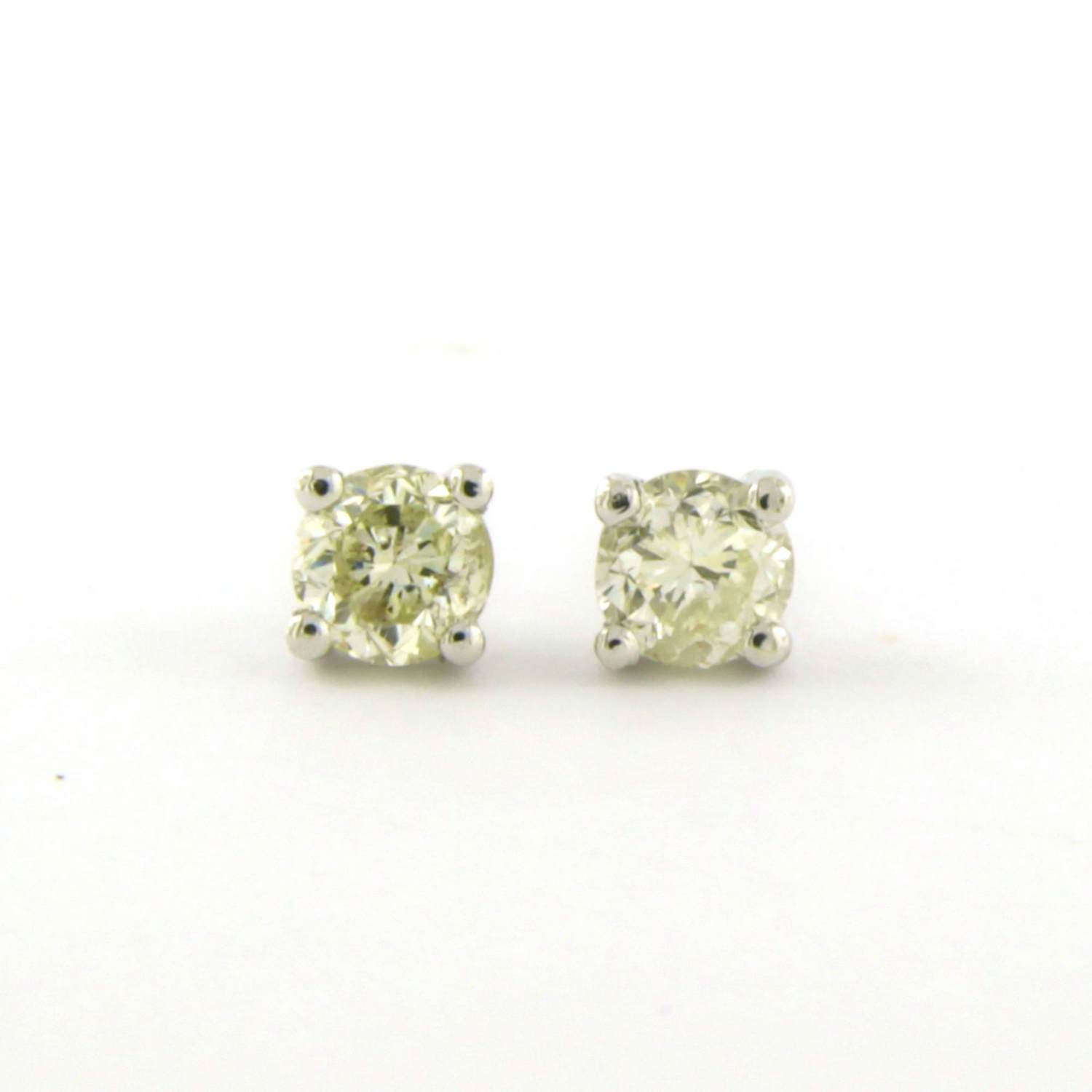 Acheter14k wit gouden solitair oorknoppen met briljant geslepen diamant tot. 0,46ct? Enchérissez de 280!