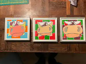 Jeroen Gerlofsma - 3 zeefdrukken ingelijst van 3 verschillende gekleurde koeien verkauft für € 40!