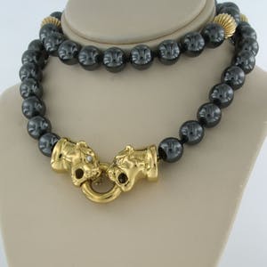 18k gouden slot van panter koppen met diamant aan hematiet kralen collier - 45cm kopen? Bied vanaf 800!