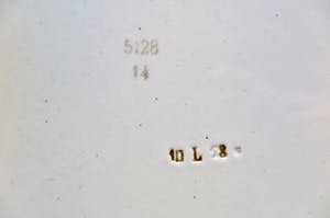 Niet of onleesbaar gesigneerd - Art deco Dienblad - Fraai uitgesneden Sierrand en Floraal decor kopen? Bied vanaf 1!