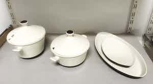 N.V. Keramische Industrie Fris - aardewerk serviesdelen verkocht voor € 20!