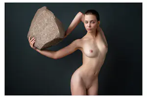 Lidiia Khaikara - Steen kopen? Bied vanaf 110!