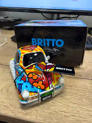 Romero Britto - Beetle Car verkauft für € 35!
