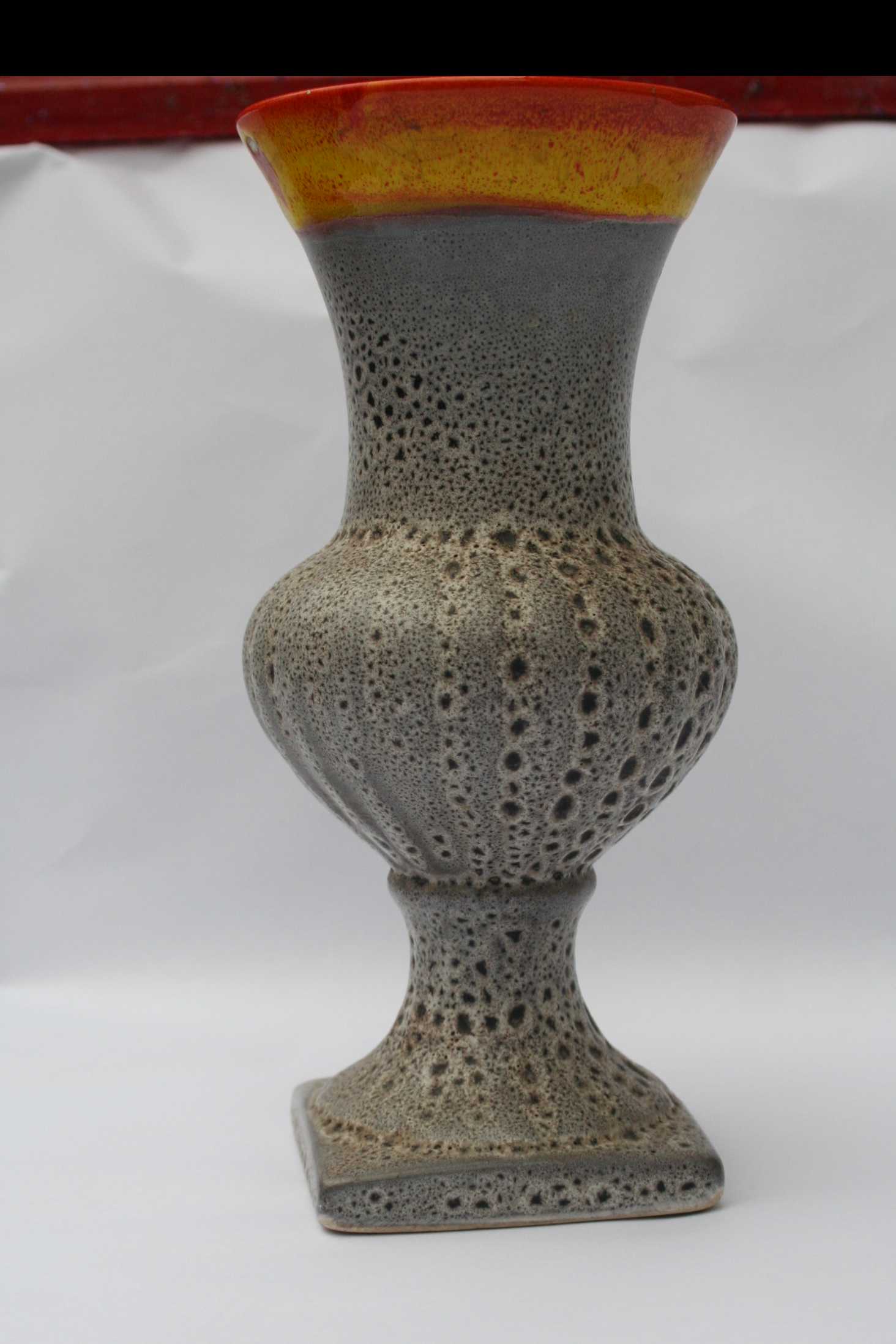 Niet of onleesbaar gesigneerd - vaas - bijzonder glazuur - model 200 kopen? Bied vanaf 1!