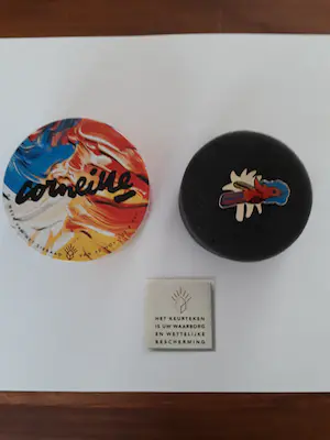 AcheterCorneille - Geëmailleerde zilveren design broche.? Enchérissez de 69!