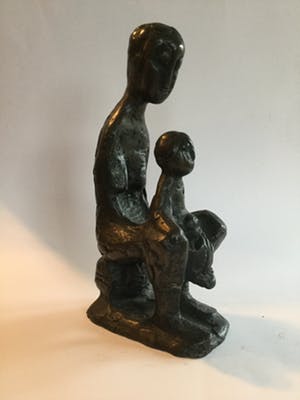 Frans Timmermans - Sculpture “moeder met kind” kopen? Bied vanaf 235!