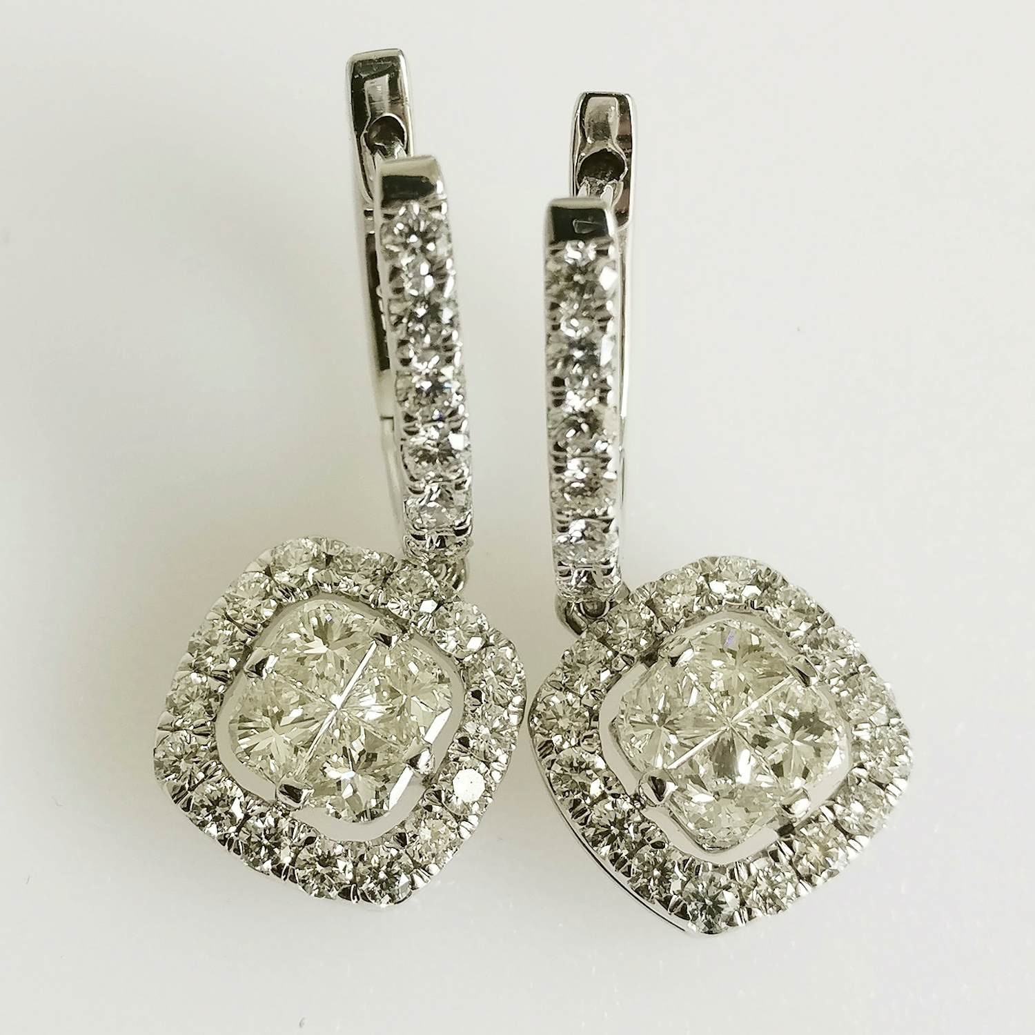 Diamanten oorbellen kopen? Bied vanaf 2000!