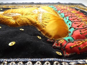 Curiosa - Tibetaanse Thangka met een kleurrijke Buddha van zijde kopen? Bied vanaf 1!