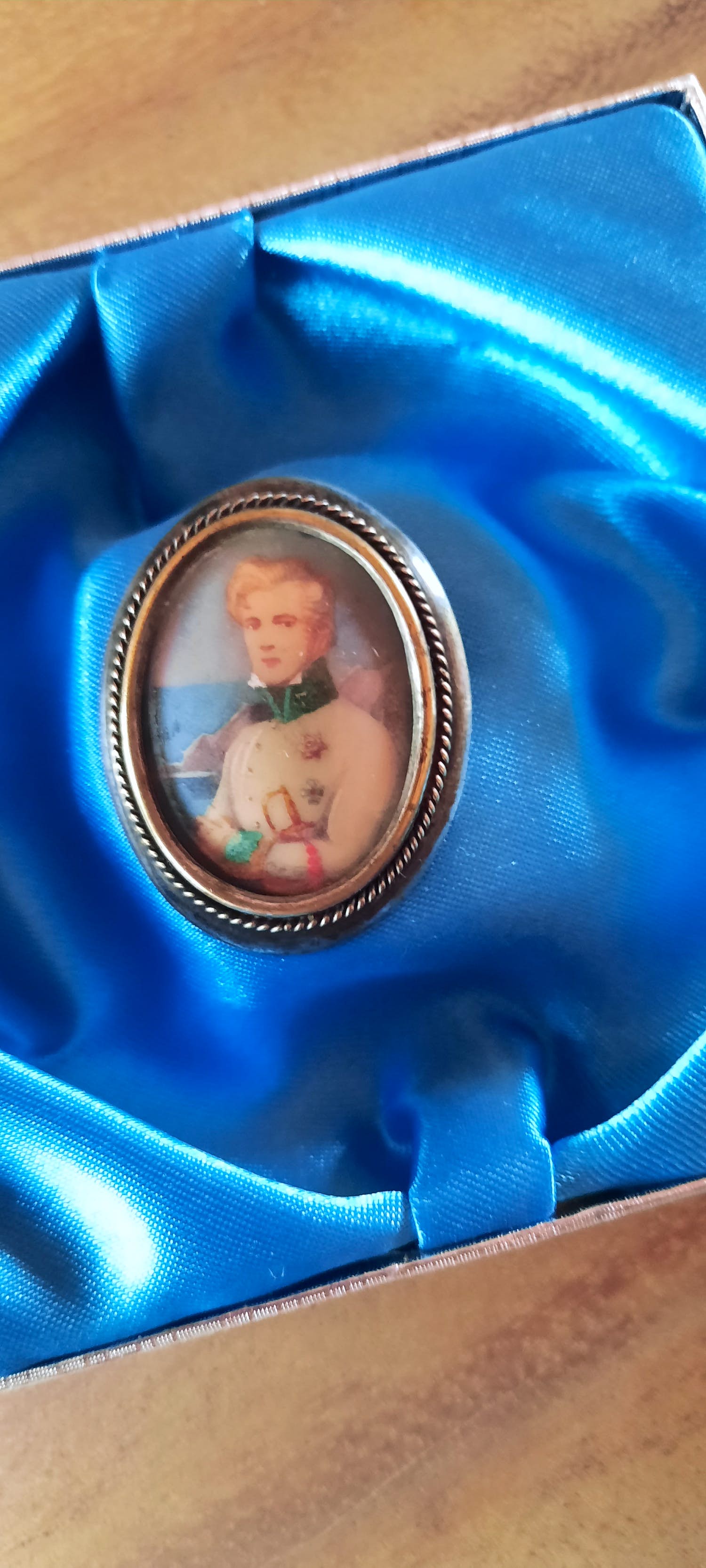 Niet of onleesbaar gesigneerd - Broche Oleographie in zilveren zetting. Napoleon ll kopen? Bied vanaf 1!