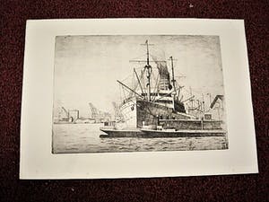 Niet of onleesbaar gesigneerd - GROTE gesigneerde Ets "Rotterdam stoomschip in parkhaven" kopen? Bied vanaf 1!