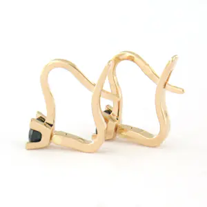 14k rose gouden oorhangers bezet met saffier tot.1.02ct - 3.0 gram kopen? Bied vanaf 375!
