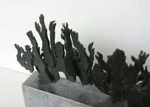 Linda Verkaaik - Groot beeld van brons op hardstenen sokkel, The Wave kopen? Bied vanaf 400!