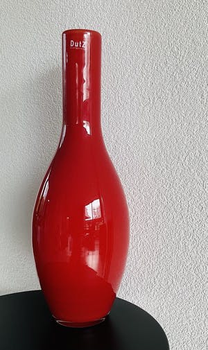 Niet of onleesbaar gesigneerd - DutZ clollection - GROTE RODE VAAS kopen? Bied vanaf 1!