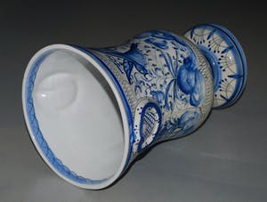 Niet of onleesbaar gesigneerd - Zeldzame oude Portugese faience majolica handgeschilderde vaas Sec XVII kopen? Bied vanaf 1!