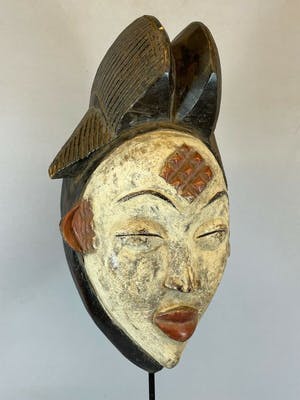 Punu - 210426 - African female mask from the Punu - Gabon. kopen? Bied vanaf 75!