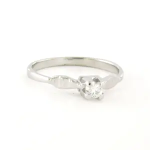 18k witgouden solitair ring met briljant geslepen diamant 0.06 ct - rm 16.25 kopen? Bied vanaf 170!