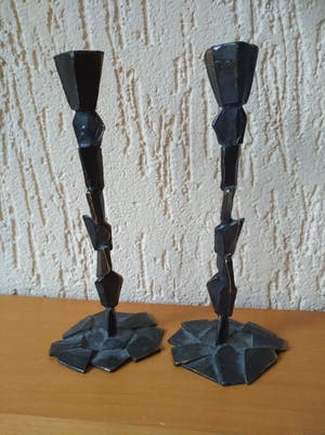 Corry Ammerlaan - set van 2 kleine kandelaars (verbronsd) kopen? Bied vanaf 15!