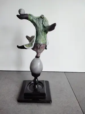 Eugene Peters - Balancerend varken kopen? Bied vanaf 270!