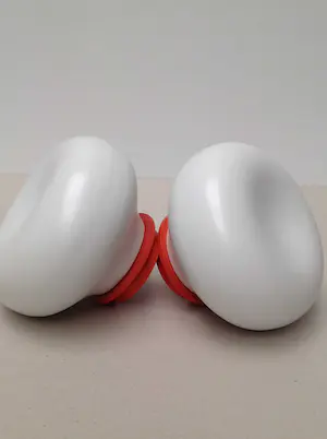 Ruudt Peters - Object/ Gebruiksvoorwerp bestaande uit twee containders van steengoed kopen? Bied vanaf 95!