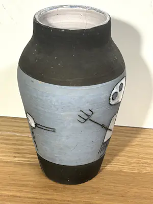 Frans Tuinstra - Vaasje met figuratief abstract figuur 1957 kopen? Bied vanaf 70!