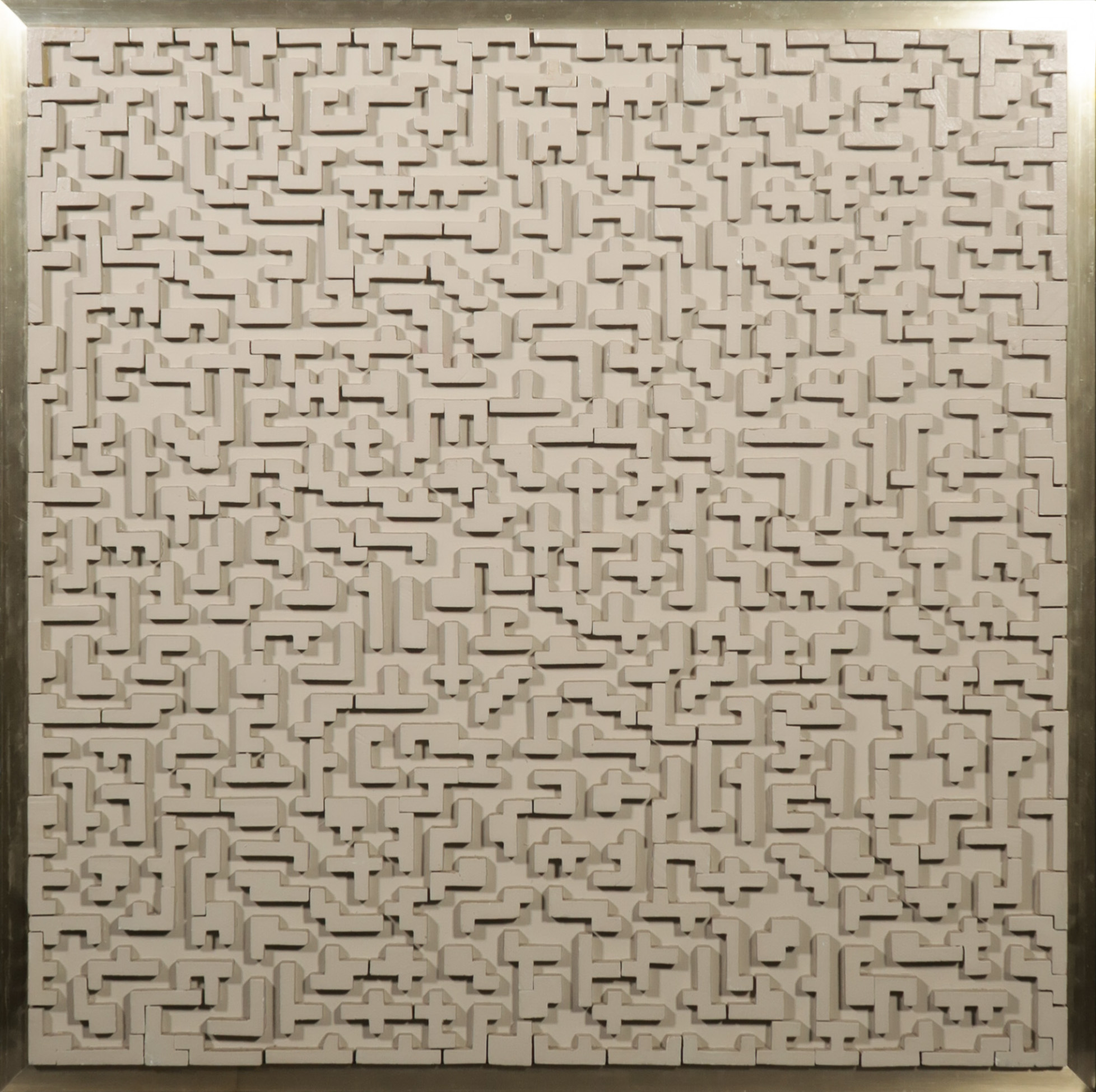 Niet of onleesbaar gesigneerd - Compositie van hout met metalen frame, Doolhof van het leven  verkocht voor € 1!