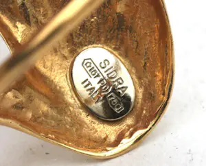 Geelgouden  Designer ring ( SIDRA) bezet met Robijn kopen? Bied vanaf 120!