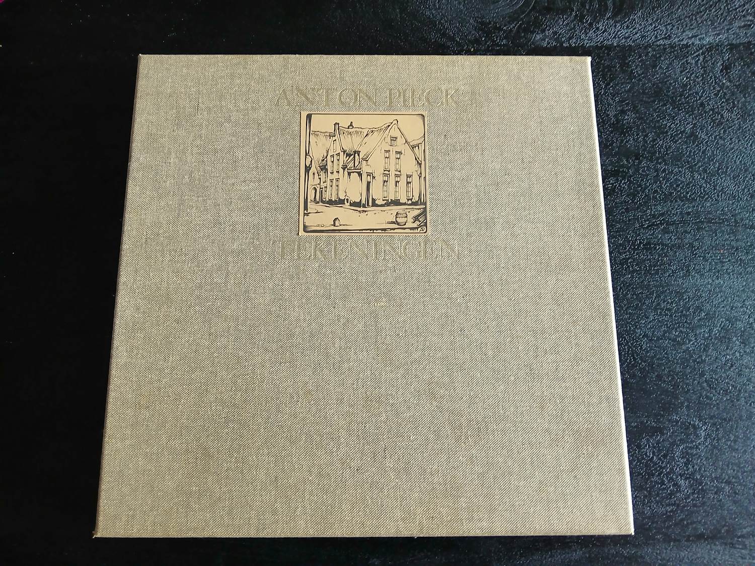 Anton Pieck - Luxe linnen cassette met 36 illustraties en 1 wissellijst. kopen? Bied vanaf 55!