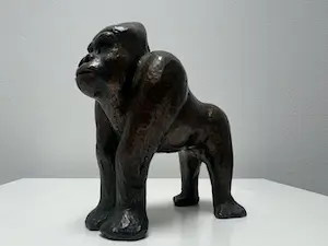 Hil Andringa - bronzen sculptuur | 'Gorilla Babor' 1965 kopen? Bied vanaf 1!