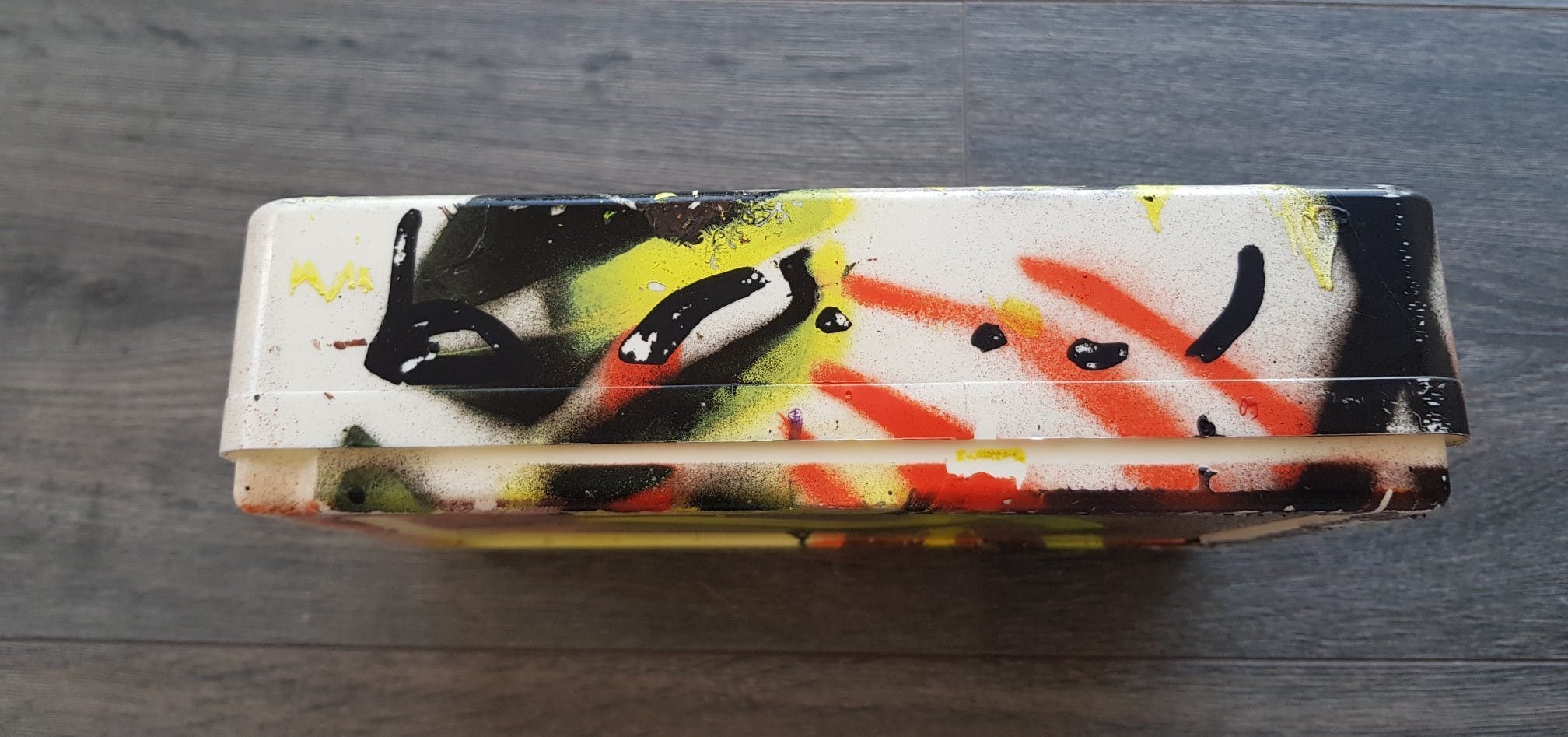 Herman Brood - unieke gesigneerde broodtrommel kopen? Bied vanaf 1!