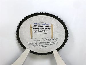 Tiddo Nieboer - Wandobject van beschilderd hout en rubber, Een prettig jachttafereel kopen? Bied vanaf 120!