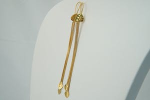 2534- elegante set 20 karaats dames 2 strengen "blad" oorhangers - gekeurd kopen? Bied vanaf 120!