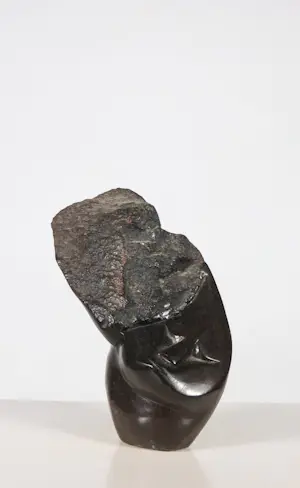 Christopher Kasina - en andere! Lot van drie stenen beelden kopen? Bied vanaf 1!