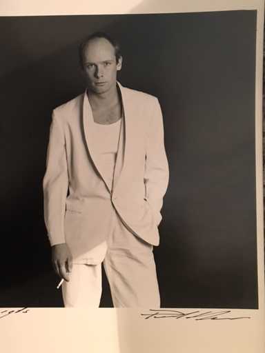 Paul Blanca - foto van man in wit pak  kopen? Bied vanaf 40!