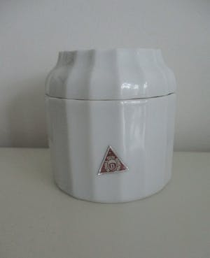 Royal Dux - porseleinen set van vaas en dekselpotje kopen? Bied vanaf 30!