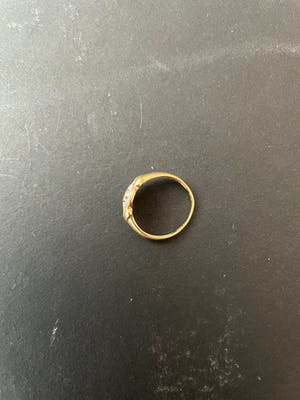 18kt gouden diamanten ring+ saffier, maat 53/16,75, 2,85 gr kopen? Bied vanaf 140!